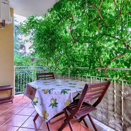 Apartment Amaii-1 By Interhome Karigador